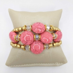 Mix de pulseiras com miçangas rosa e dourado