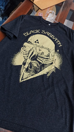 CAMISETA BLACK SABBATH na internet