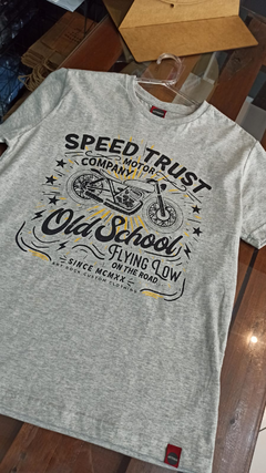 CAMISETA SPEED TRUST OLD SCHOOL na internet