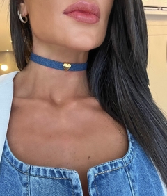 Chocker Jeans com coração.