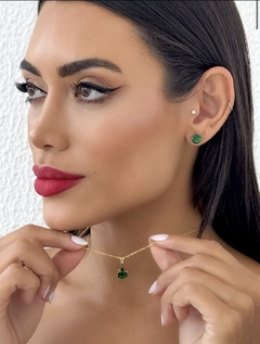 Conjunto zircônia verde.