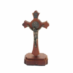 Crucifixo de Mesa em Madeira de Demolição com Medalha de São Bento - 8cm