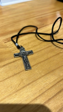 Cordão Crucifixo com medalha duas cruzes