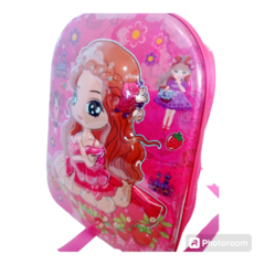 Mochila Infantil desenho em alto relevo na internet