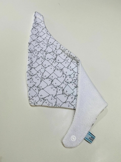 Babador bandana estampa gatinho - comprar online