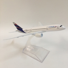 16cm Alloy Metal LATAM AIR TAM Airlines Boeing 787 B787 Airways Airplane Model Plane Model W Stand Aircraft Gift FREE SHIPPING - Weliton Gouveia Carvalho