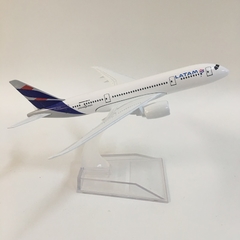 16cm Alloy Metal LATAM AIR TAM Airlines Boeing 787 B787 Airways Airplane Model Plane Model W Stand Aircraft Gift FREE SHIPPING - loja online