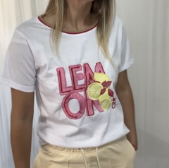 Remera limón bordada