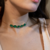 CHOKER OVAL CRISTAIS VERDES NO OURO na internet