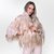 Casaco Pellicious em pele natural de cabra tibetana lisa e couro pelica de cabra com design exclusivo com gola alta e bolso jaqueta casaqueto feminino Fabiane Frank Fur and Shop quentinho para o frio do outono inverno 2024 2025 Frente Bolso Off White Bege