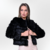 Casaco Streamline em pele de coelho e couro pelica de cabra com bolso feminino Fabiane Frank Fur and Shop quentinho para o frio do outono inverno 2024 2025 Preto Frente 2