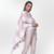 ECHARPE POMPONS EM PELE ROSA rosé off white xadrez Acesssório base pashmina xale lenço viscose macia tipo cachmere lã leve pele natural coelho. Por Fabiane Frank. Quentinha para dias frios outono e inverno 2024 2025 em Fur and Shop Online Gramado 2