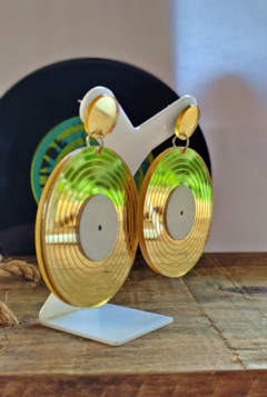 Brinco de Disco Prateado ou Dourado - Nua Acessórios