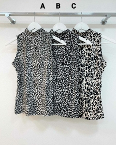 [SEDA FRÍA] Musculosa con cuello animal print