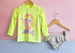 Conjunto blusa e tanga holográfica sereia proteção UV 50+ amarelo neon - comprar online