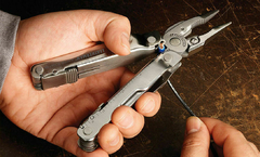 Imagen de PINZA MULTIUSO SUPER TOOL 300 LEATHERMAN