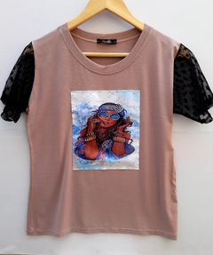 Camiseta com manga de tule - loja online