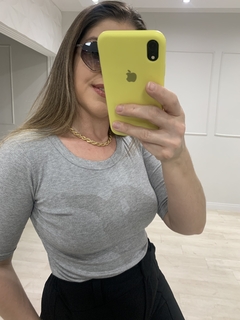 Blusa Emma na internet