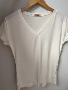 T-shirt linha Basic - Melo Boutique