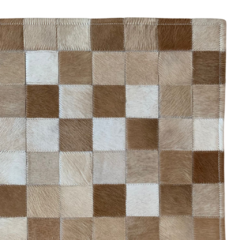 Tapete de Couro Unique Quadriculado 7x7 Bege e Off White 2,00m x 2,50m - Cowhide - Tapetes em Couro