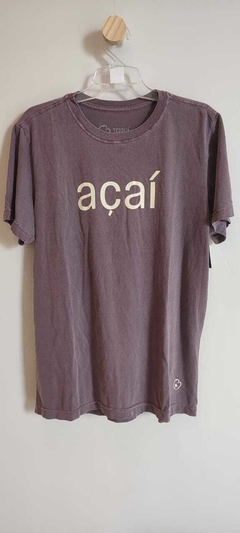 Camiseta Unissex "Açaí" roxa com gelo