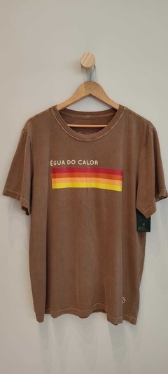 Camiseta unissex "Égua do calor" marrom