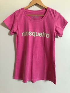 Camiseta babylong "Mosqueiro" rosa com verde água