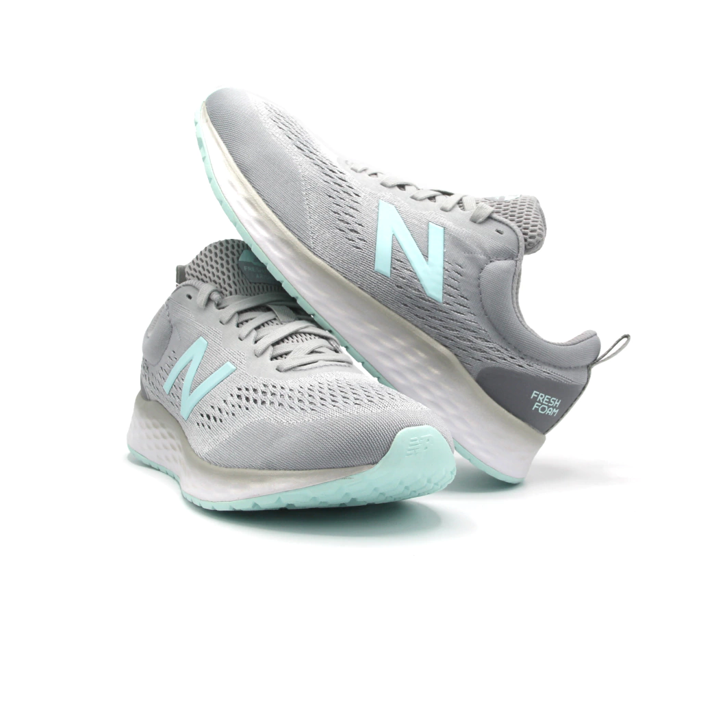 Zapatilla New Balance Waris Mujer