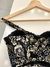 Top cropped preto estampa bege floral - loja online