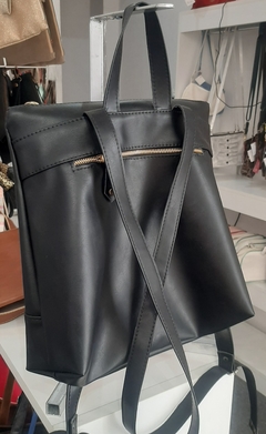 MOCHILA CLEOPATRA - NEGRA - comprar online