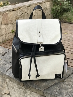 MOCHILA AURORA BLACK & WHITE2 en internet