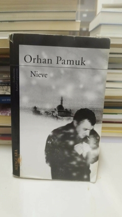 Nieve - Orhan Pamuk