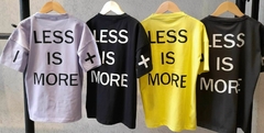 Remera Oversize Less - comprar online