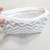 Necessaire Chevron cinza e branco - comprar online