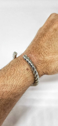 Bracelete Retorcido Prateado - loja online