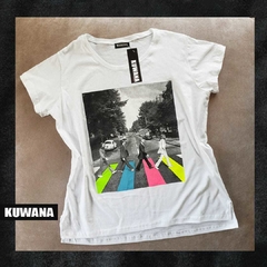 Remera} Beatles Street White