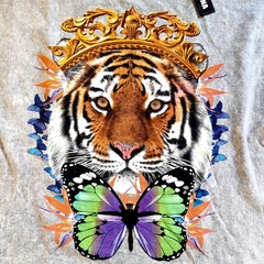 Remera Tiger Buterfly Soft Grey - comprar online