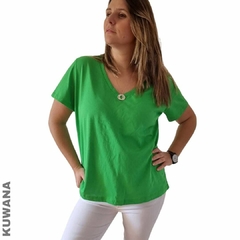 Remera XL Escote V Green - comprar online