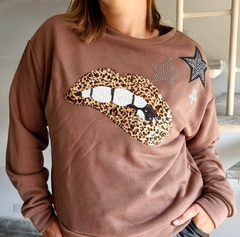 Buzo Overfit bordado MOUTH PRINT (M/L) BEIGE