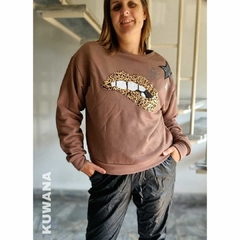 Buzo Overfit bordado MOUTH PRINT (M/L) BEIGE - comprar online