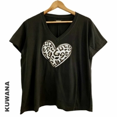 Remera V Love Print Black (4 talles)