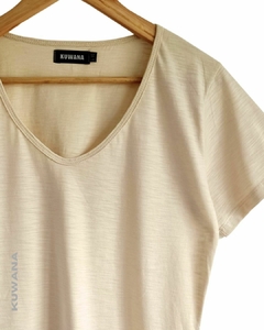 Remera V Basic SKY SAND (4 talles) - comprar online