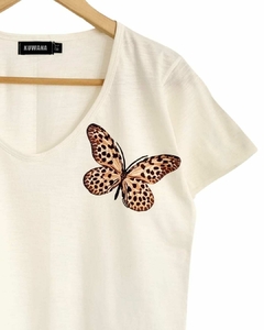 Remera V Butterfly Premium (M al XL) - Kuwana Mayorista