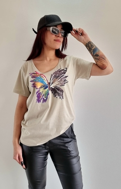 Remera V BUTTERFLY SAND PREMIUM (M AL XL) en internet