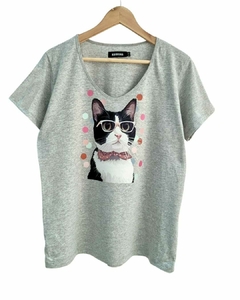 Remera V MEOW GREY Premium (4 Talles) en internet