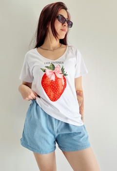 Remera V PREMIUM STRAWBERRY (4 talles) en internet