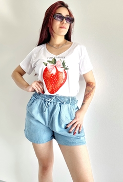 Remera V PREMIUM STRAWBERRY (4 talles) - comprar online