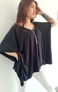 Remeron Poncho SWAROSKY BLACK (XL/XXL) - comprar online