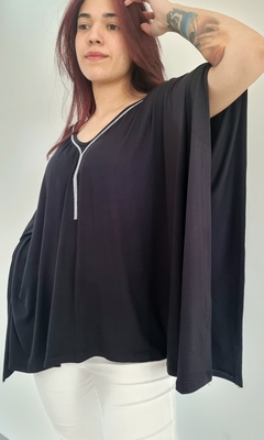 Remeron Poncho SWAROSKY BLACK (XL/XXL) - Kuwana Mayorista