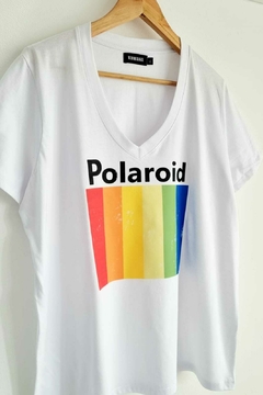 Remera V PREMIUM POLAROID (4 talles) - WHITE en internet